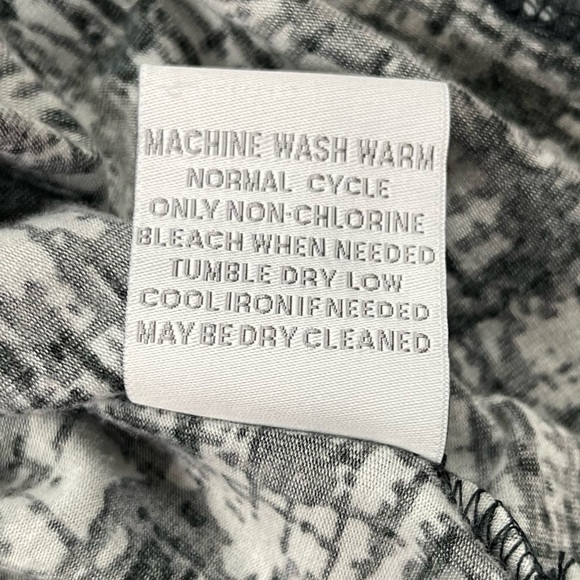 Soft Surroundings Shirt Women Large Black White Print Faux Wrap Side Ruch V-Neck - Picture 9 of 11